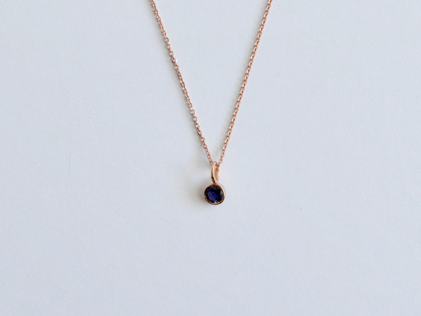 Tiny Gems: Tintenblaue Iolith Kette | vergoldet, rosévergoldet, silber