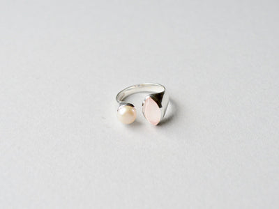 Unikat: Statement Ring mit Rosenquarz & Perle silber - Mia&Martha by Katja Schmalen