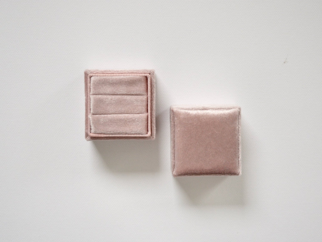 Velvet Love: Ringbox Square aus Samt - Farbe Powder Rose