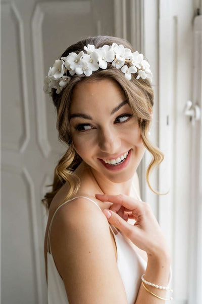 Violette: Opulente Crown mit Blüten und Perlen| Farbe gold oder silber