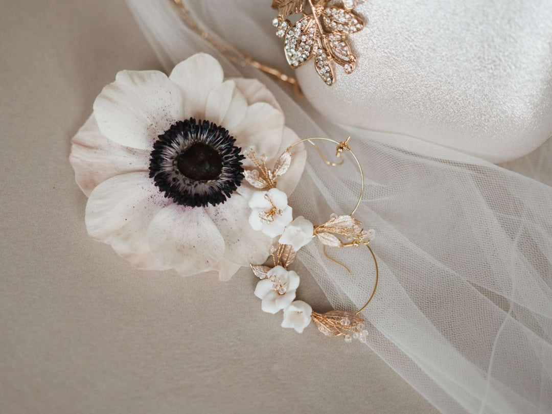 White Flowers: Ohrringe Djani  | Farbe gold oder silber