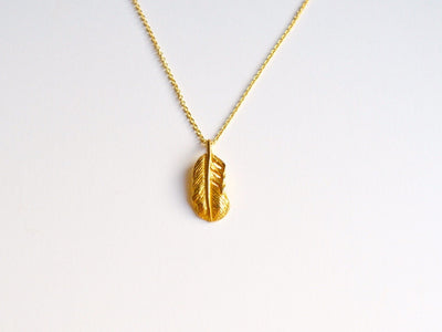 Zart: Kette "Feather" vergoldet - Mia&Martha by Katja Schmalen